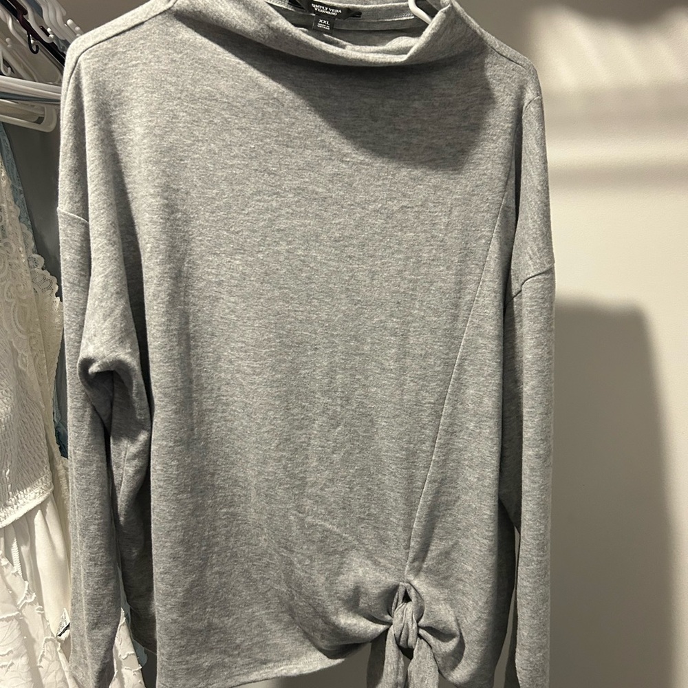 Simply Vera Vera Wang Gray Tie-Front Sweatshirt
